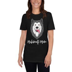 Alaskan Malamute Dog Mom Tshirt